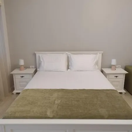 Luxury Anis 2